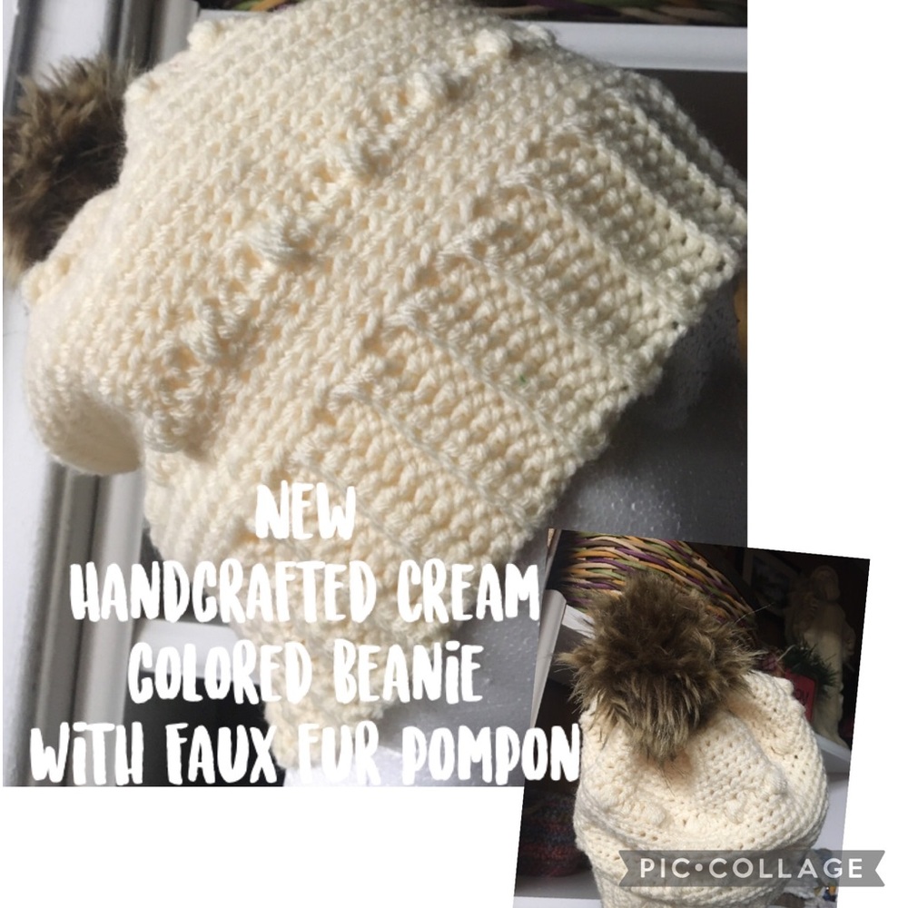 Beautiful cream colored beanie with faux fur pompon